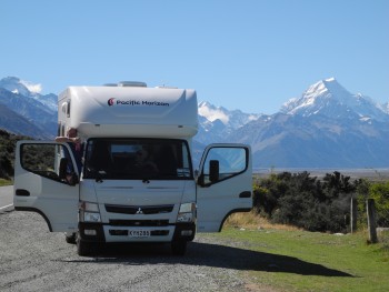 4-berth Fuso at Aoraki (Mount Cook)
