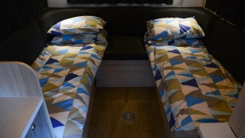 4-berth Fuso 2x Rear Single beds