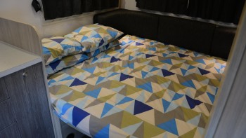 4-berth Fuso Rear Double bed